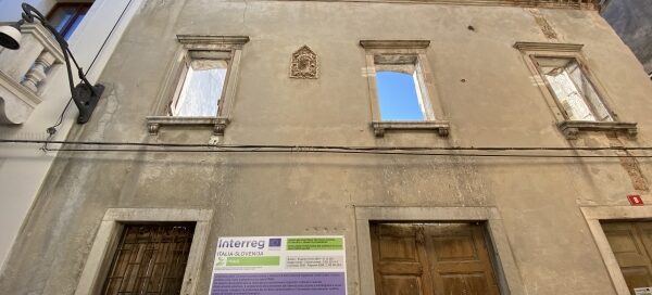 Firmati i contratti per i lavori di ricostruzione e ampliamento del Palazzo Gravisi-Buttorai di Capodistria, futura sede del Centro Multimediale Italiano in Slovenia